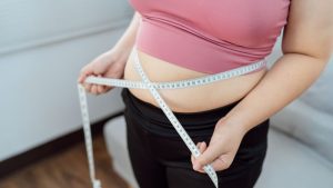 3 Lý Do Khiến Mỡ Bụng Mãi Không Tan – Dù Bạn Đã Ăn Kiêng & Tập Luyện?